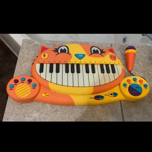 B Toys – Meowsic Toy Piano – Children’S Keyboard Cat Piano with Toy Microphone - Picture 2 of 13
